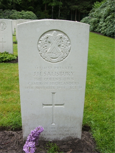 Headstone of 14724137 Private J.H. Salisbury, Mierlo war cemetery, Holland