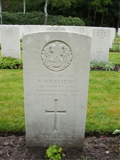 Headstone of 2939620 R. Wickstead. Mierlo war cemetery, Holland