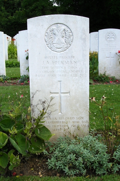 Headstone of 4915723 Private J.A. Hickman. Queens Own Cameron Highlanders