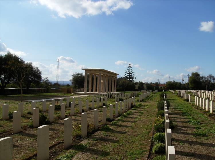 Syracuse war cemetery
