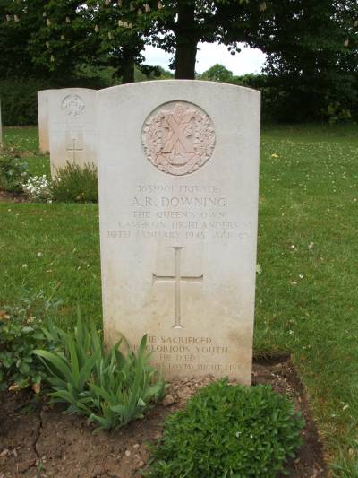 Headstone of Private A.R. Downing