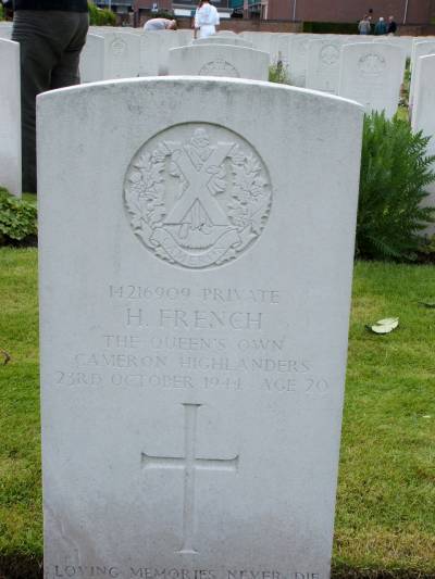 Headstone of Private H. French