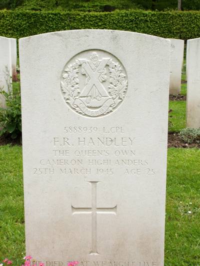 Headstone of Lance Corporal F.R. Handley