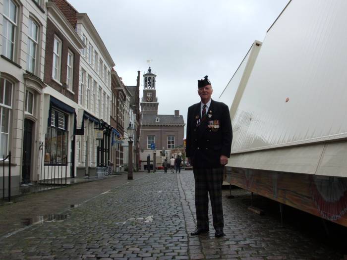 Richard Massey, Heusden Holland 2005, Town hall in background