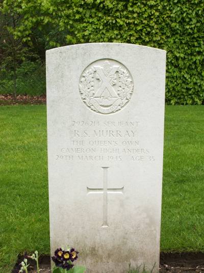 Headstone of Sergeant R.S. Murray