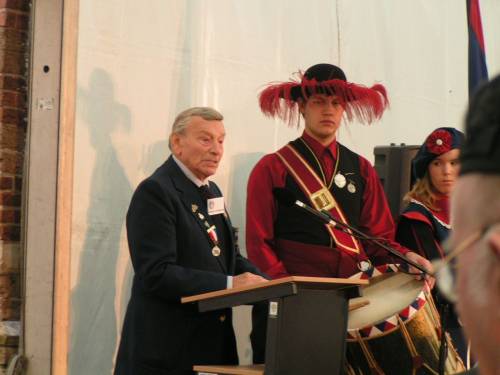 Ronald Titterton, Derbyshire Yeomanry 51st Highland Division. Speaks at the remembrance service at the Lambertus Tower, Vught, Holland