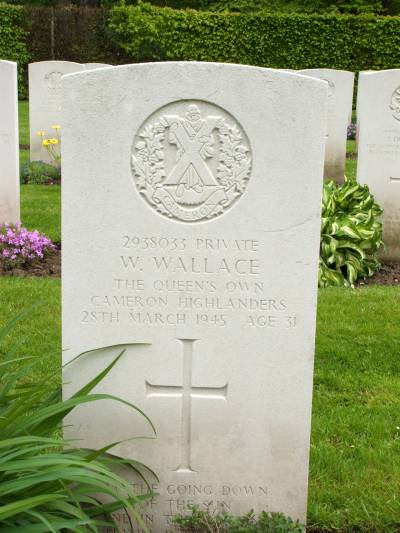Headstone of Private W. Wallace